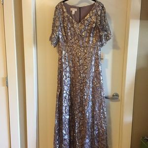 NWT Donna Morgan Sequin Gown Grey 10